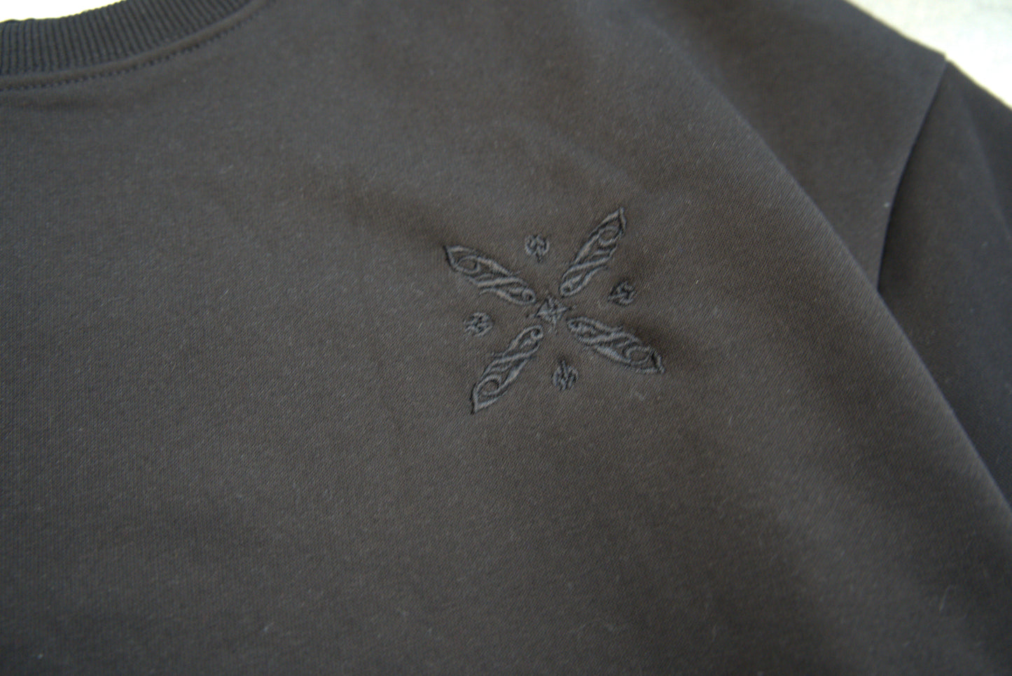 Standard of Kaveh Crewneck